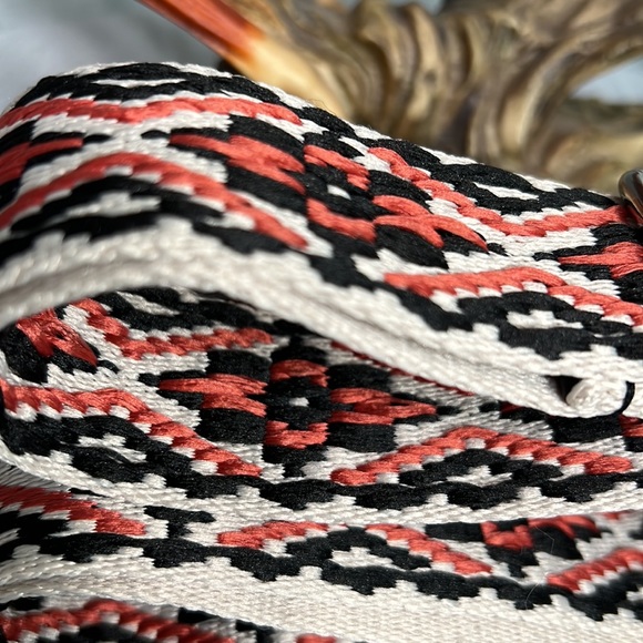 EXTENDABLE CROSSBODY/SHOULDER STRAP - Picture 3 of 5